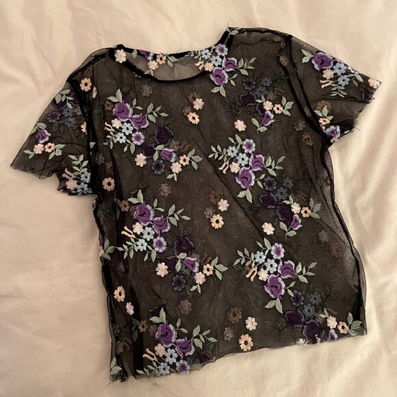 Black mesh with flowers Kimchi Blue tee - Picture 2 of 6